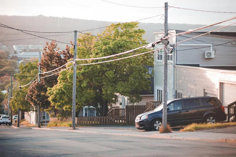 The Minivan Mafia: How School Pickup Lines Became America's Most Exclusive Social Club